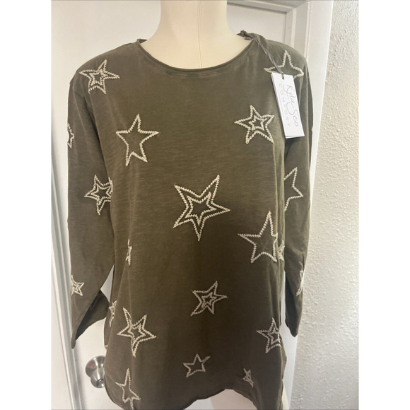 scandanavian embossed top by kyla seo - Picture 4 of 14